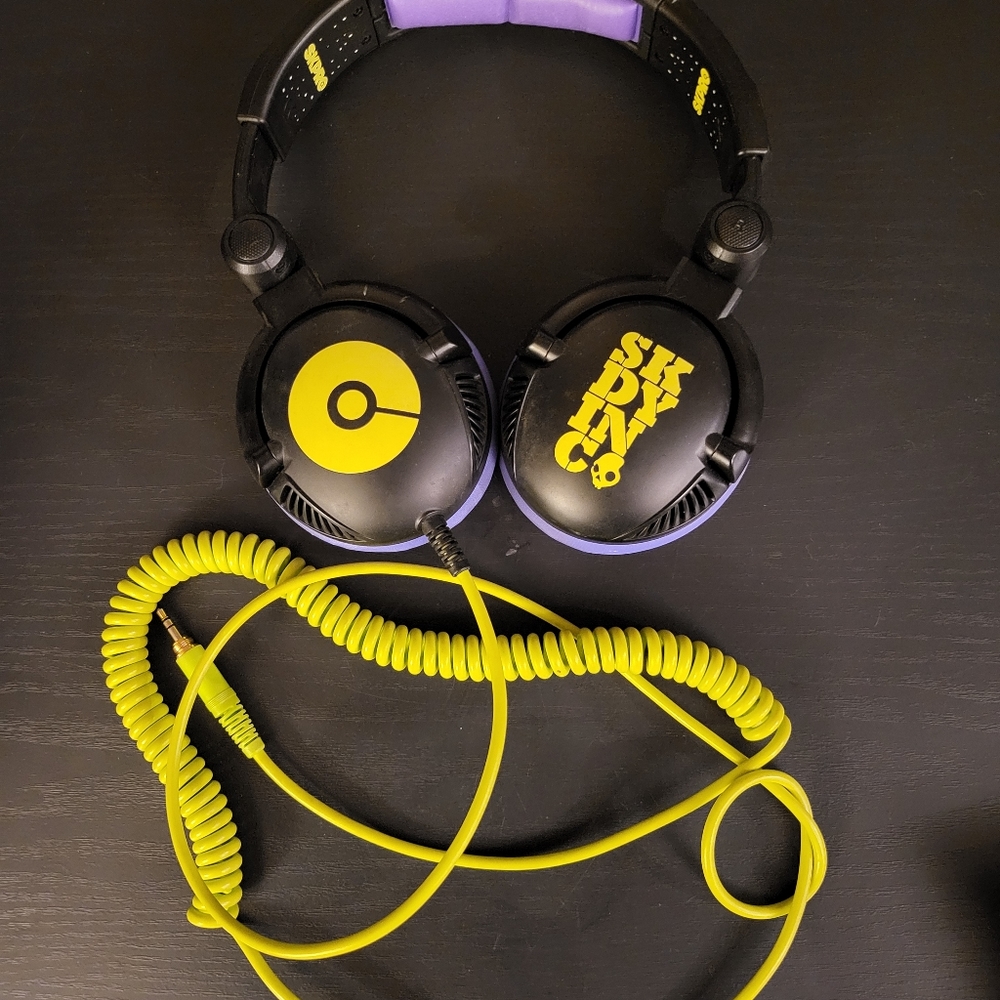 Skullcandy SK Pro headphones